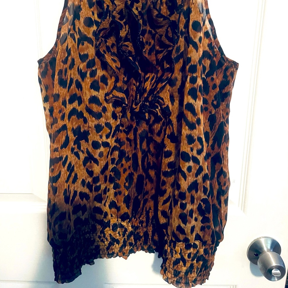 Sleeveless Limited blouse